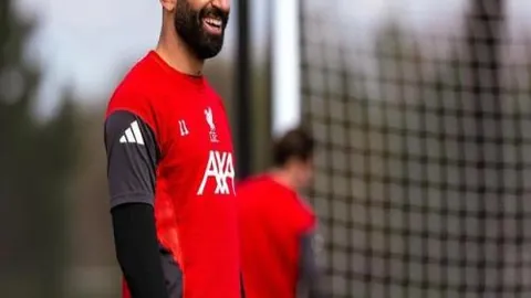 “乔-科尔建议：B费离队或许更佳，背负重压频受争议”